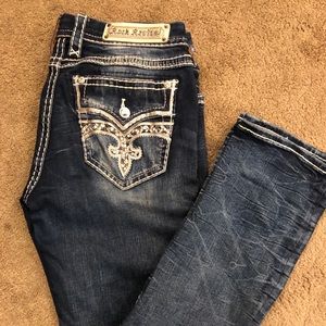 Rock revival straight leg jeans